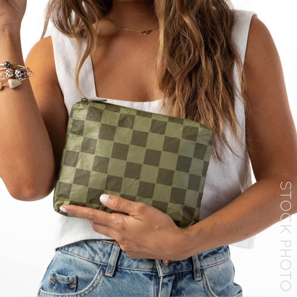 ALOHA Collection Small Pouch - Picture 2 of 7